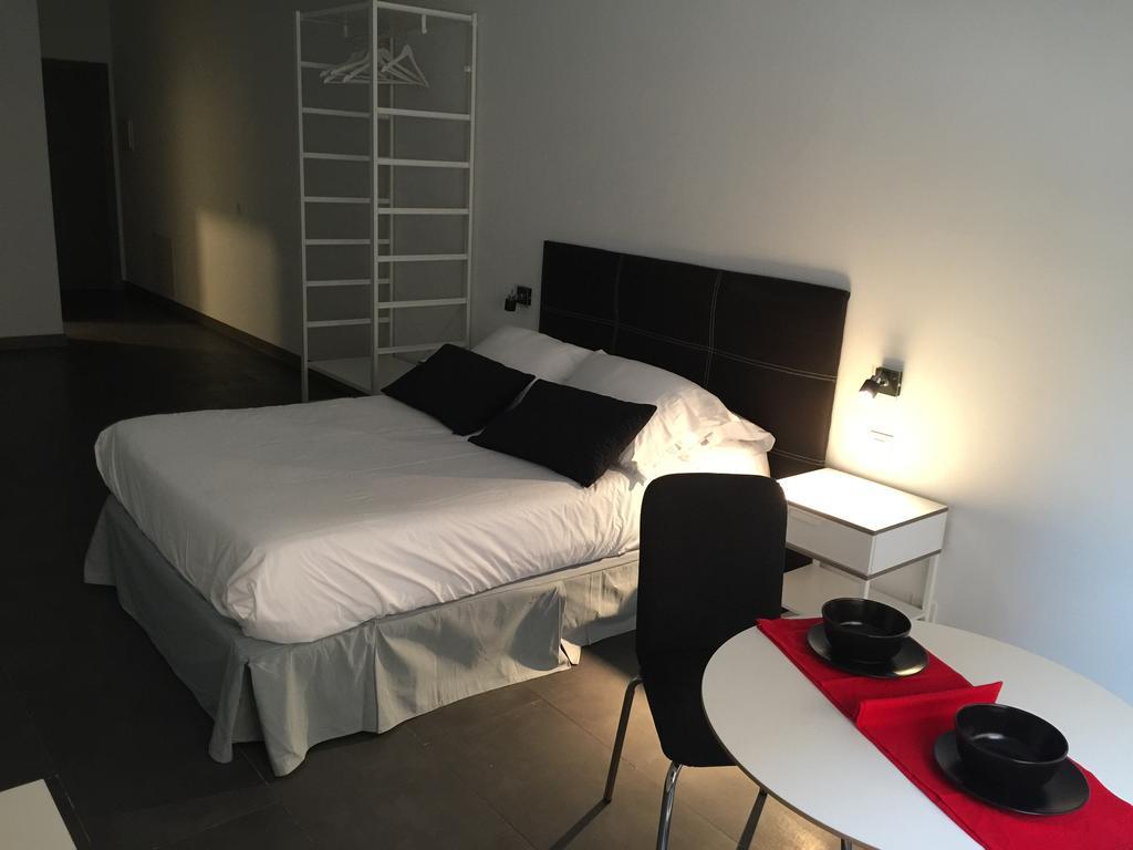 Room And Kitchen Bilbao Dış mekan fotoğraf